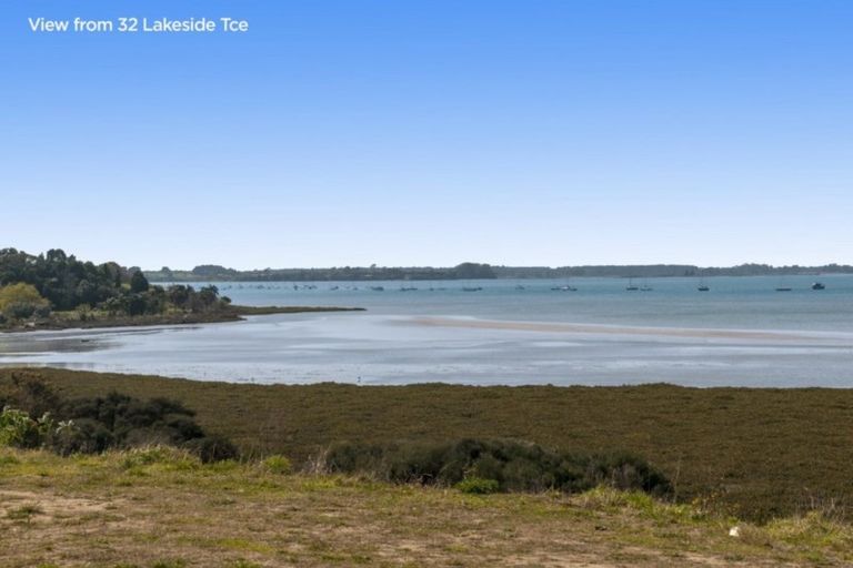 Photo of property in 36 Lakeside Terrace, Omokoroa, 3114