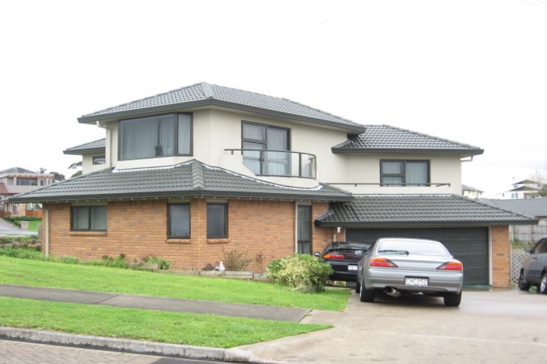 Photo of property in 2 Kumar Place, The Gardens, Auckland, 2105