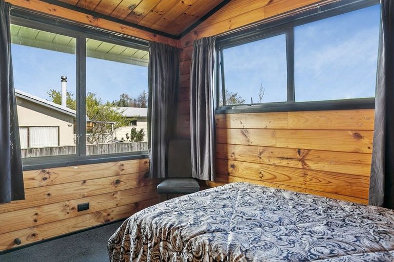 Photo of property in 4 Ward Place, Richmond Heights, Taupo, 3330