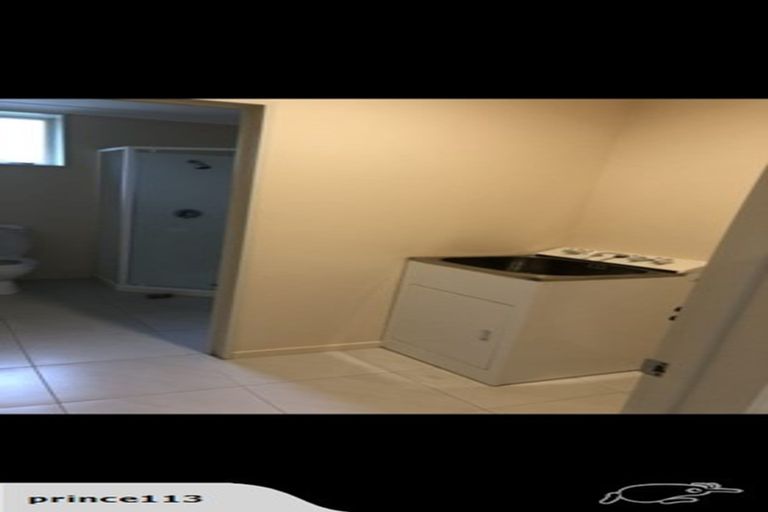 Photo of property in 16 Kokiri Street, Te Atatu South, Auckland, 0610