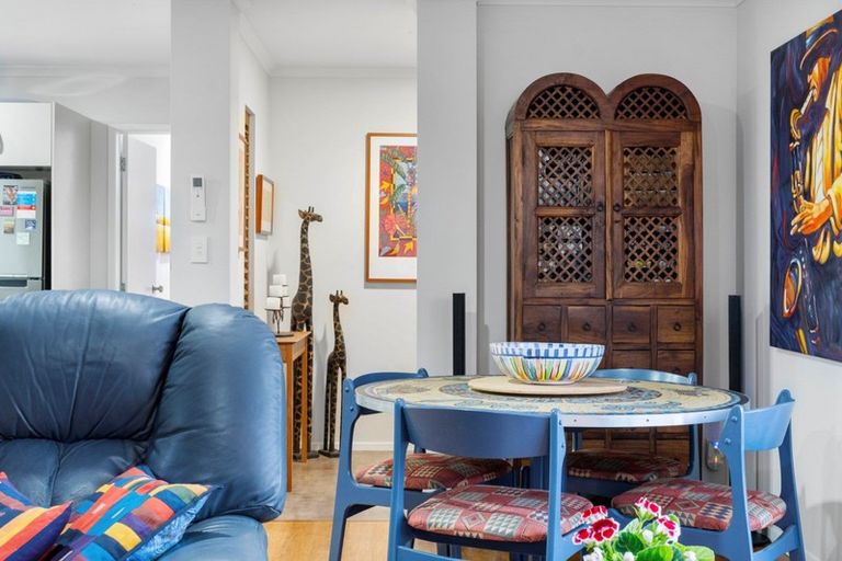 Photo of property in 5 Hillford Place, Welcome Bay, Tauranga, 3175