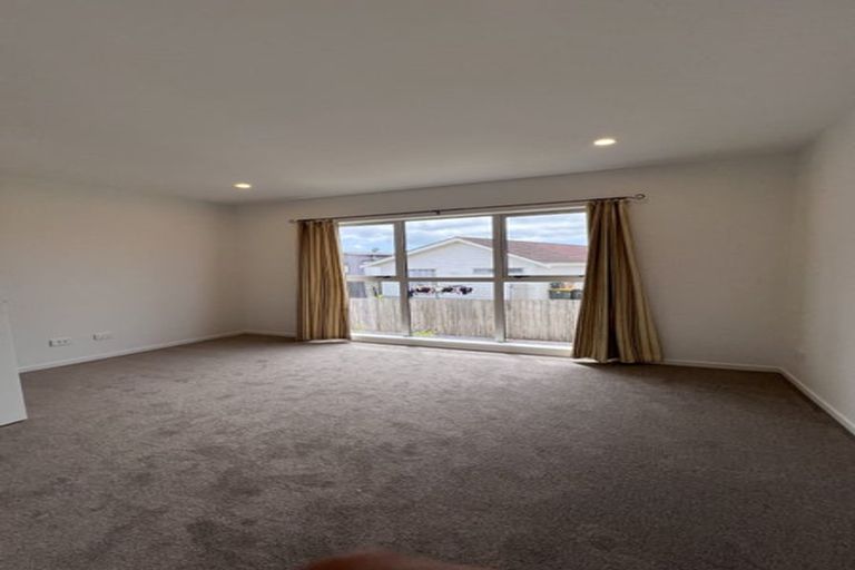 Photo of property in 7 Sheralee Place, Bucklands Beach, Auckland, 2014