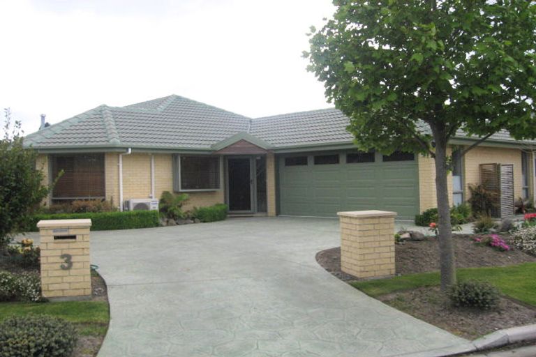 Photo of property in 3 Dunmurry Place, Casebrook, Christchurch, 8051