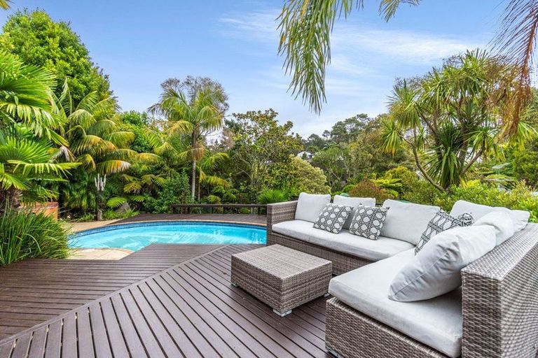 Photo of property in 73m Park Rise, Campbells Bay, Auckland, 0630