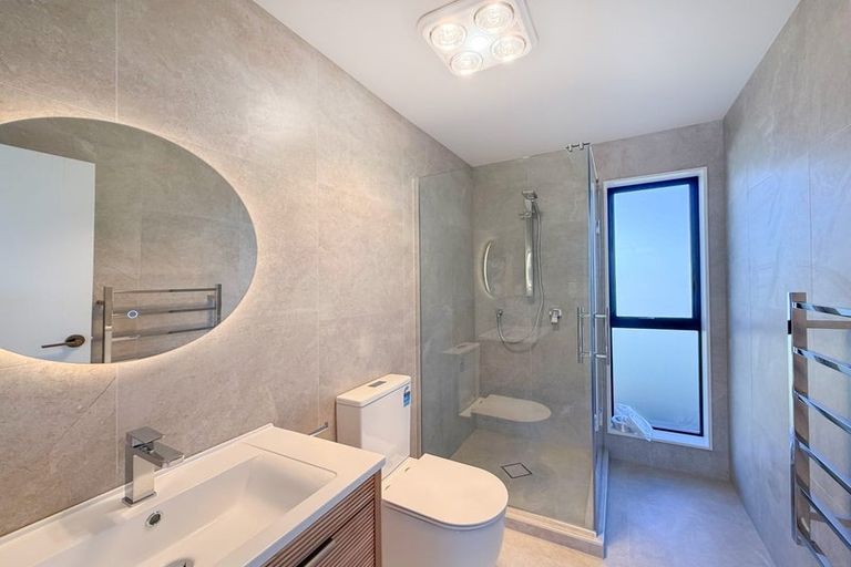 Photo of property in 6/7 Peverill Crescent, Papatoetoe, Auckland, 2025