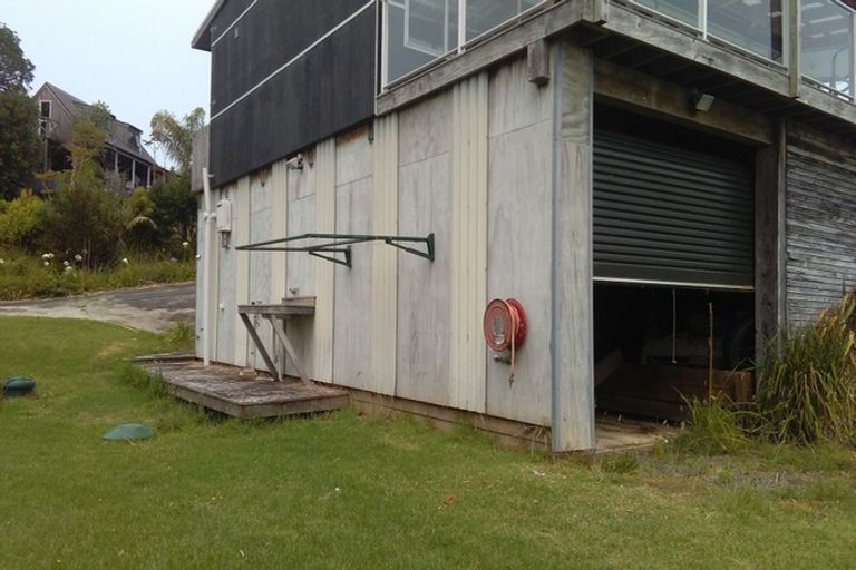 Photo of property in 27 Cuvier Crescent, Kuaotunu West, Whitianga, 3592