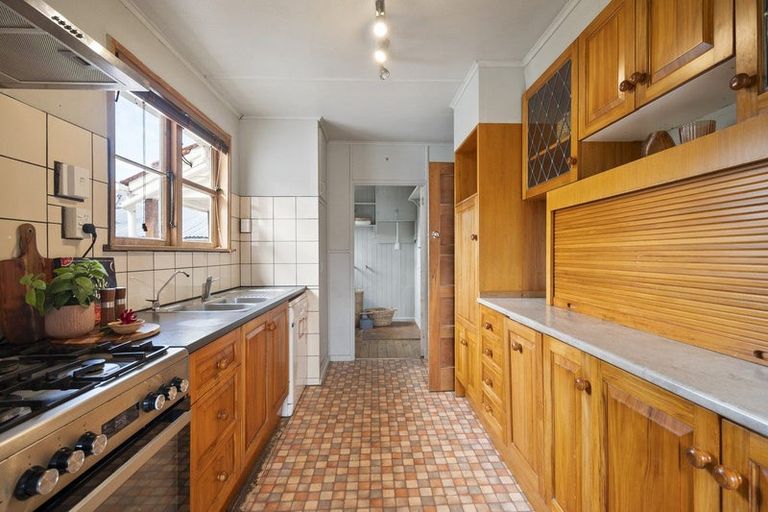 Photo of property in 40 Andrew Avenue, Roslyn, Palmerston North, 4414