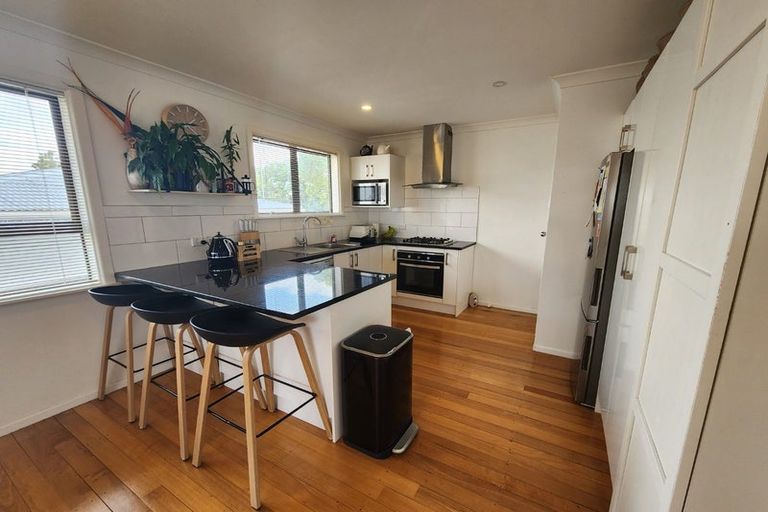 Photo of property in 63 Thompson Terrace, Manurewa, Auckland, 2102