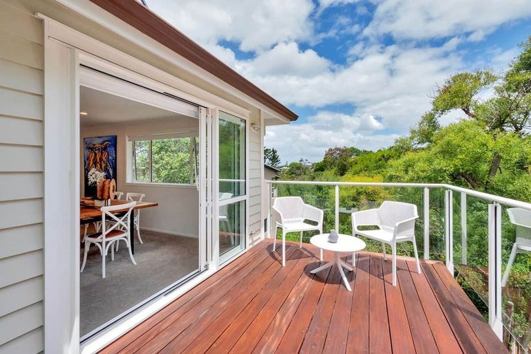 Photo of property in 32k Parr Terrace, Castor Bay, Auckland, 0620