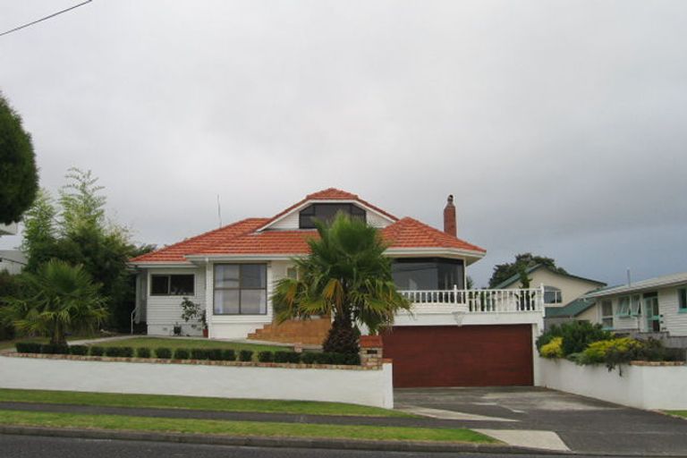 Photo of property in 4 Beatrice Avenue, Hillcrest, Auckland, 0627