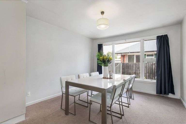 Photo of property in 9 Burnside Crescent, Burnside, Christchurch, 8053