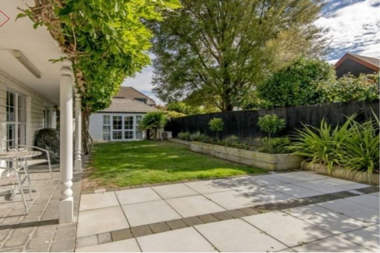 Photo of property in 2/244 Memorial Avenue, Burnside, Christchurch, 8053