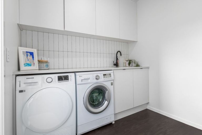 Photo of property in 94 Kotare Street, Waikanae, 5036