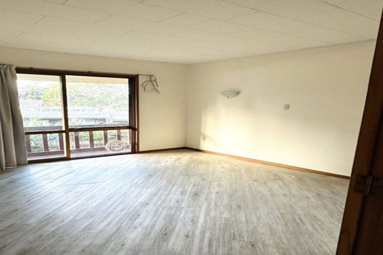 Photo of property in 2/13 Phoenix Place, Papatoetoe, Auckland, 2025