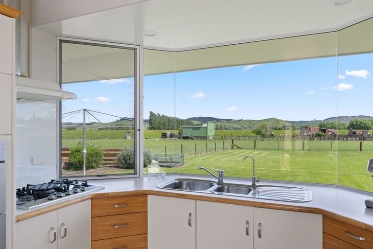 Photo of property in 33 Caesar Road, Ormond, Gisborne, 4071