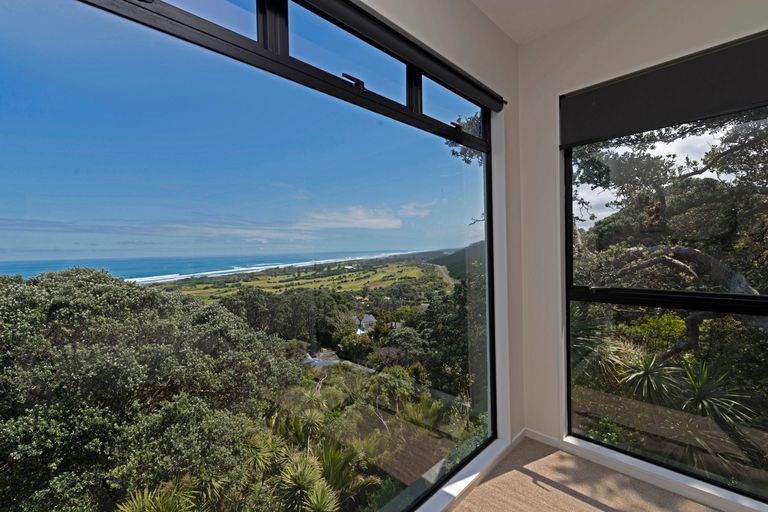 Photo of property in 90 Domain Crescent, Muriwai, 0881