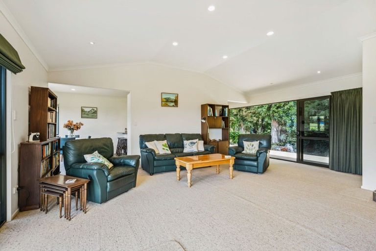 Photo of property in 76 Forest View Road, Te Kamo, Kamo, 0185