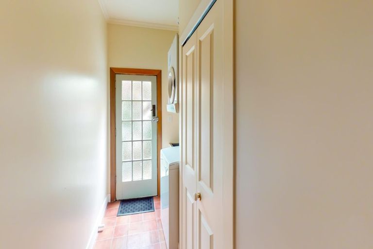 Photo of property in 123 Kelburn Parade, Kelburn, Wellington, 6012