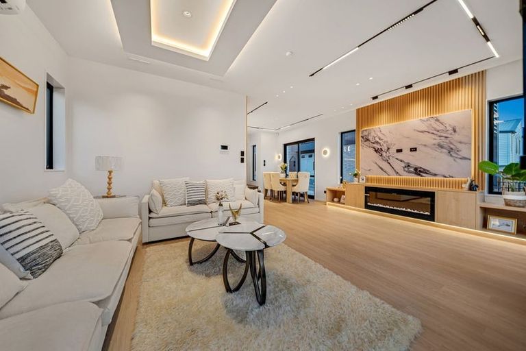 Photo of property in 7c Sirius Place, Botany Downs, Auckland, 2010