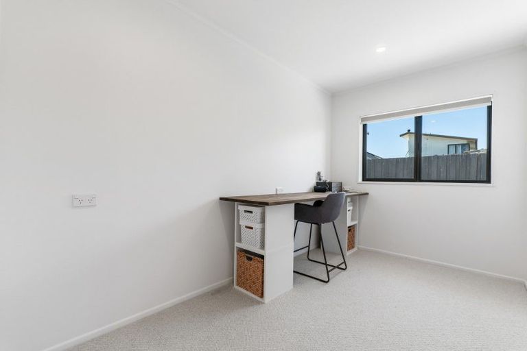 Photo of property in 111 Dickson Road, Papamoa Beach, Papamoa, 3118