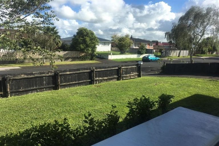 Photo of property in 13 Tairere Crescent, Rosehill, Papakura, 2113