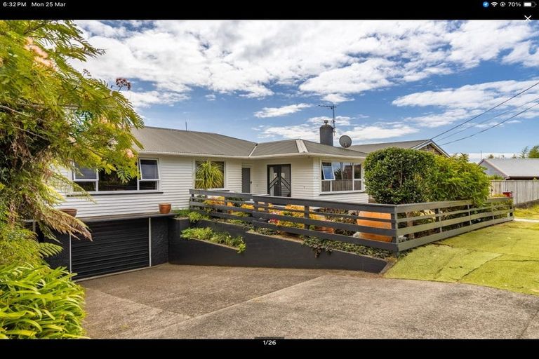 Photo of property in 230 Frankley Road, Frankleigh Park, New Plymouth, 4310