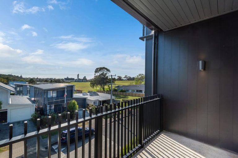 Photo of property in 207/38d Fraser Avenue, Northcote, Auckland, 0627