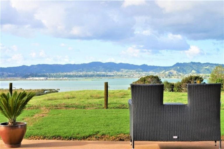 Photo of property in 187 Oaks Road, Portland, Whangarei, 0178