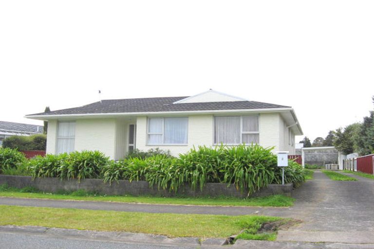 Photo of property in 2 Karaka Street, Inglewood, 4330
