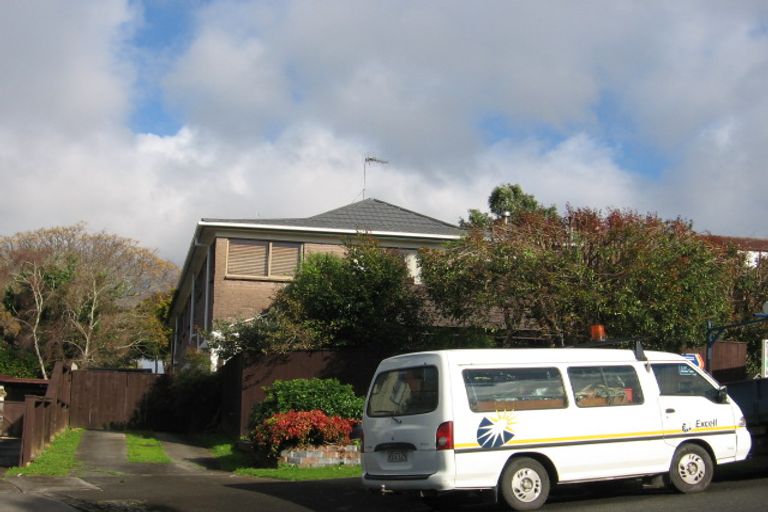 Photo of property in 2/15 Rapallo Place, Farm Cove, Auckland, 2012