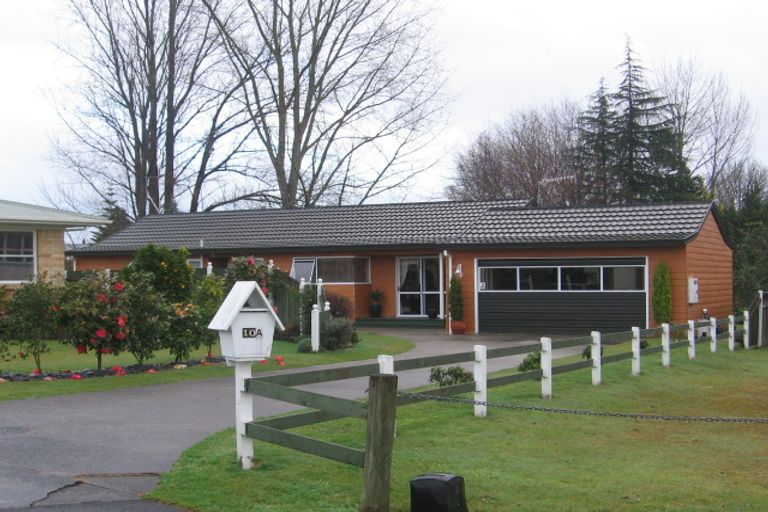 Photo of property in 10 Saint Lukes Place, Bader, Hamilton, 3206