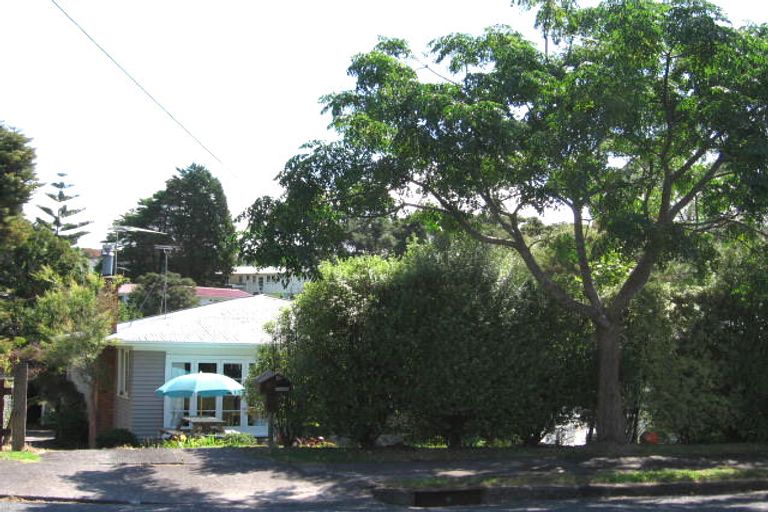 Photo of property in 30 Blease Street, New Lynn, Auckland, 0600
