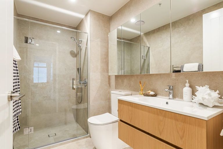 Photo of property in 129 Hibiscus Drive, Orewa, 0931