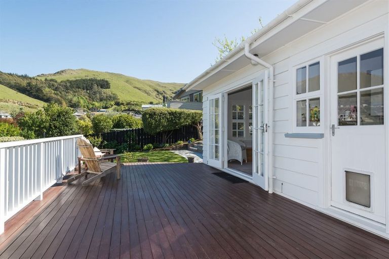 Photo of property in 10 Harbour View Terrace, Cass Bay, Lyttelton, 8082