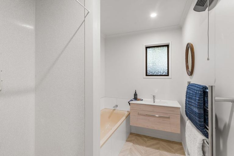 Photo of property in 30 Kingham Place, Avonhead, Christchurch, 8042