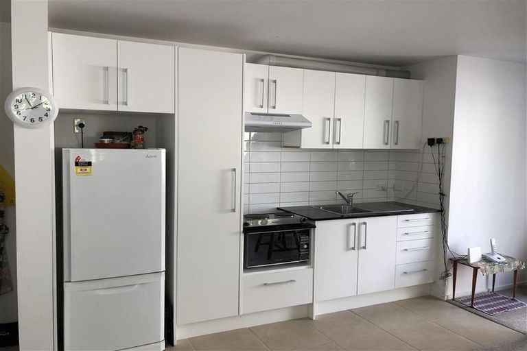 Photo of property in 54b Birkdale Road, Birkdale, Auckland, 0626