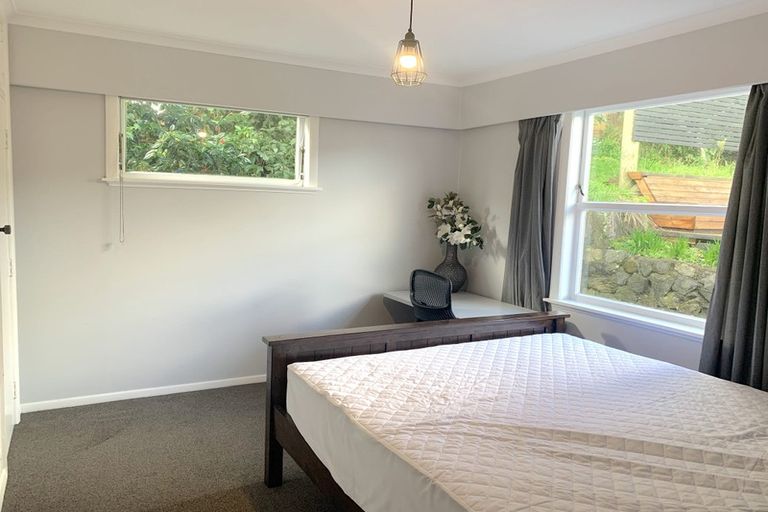 Photo of property in 34 Ranui Terrace, Tawa, Wellington, 5028