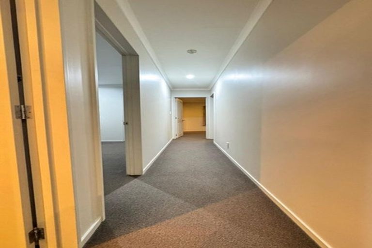 Photo of property in 13 Hansen Place, Takanini, 2112