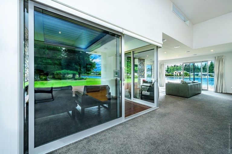 Photo of property in 28 Oakgrove Drive, Rangiora, 7400