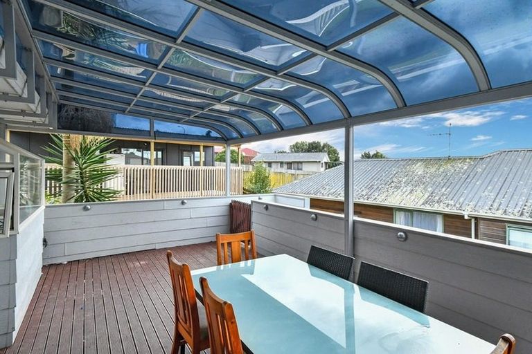 Photo of property in 15 Lowburn Place, Clover Park, Auckland, 2019