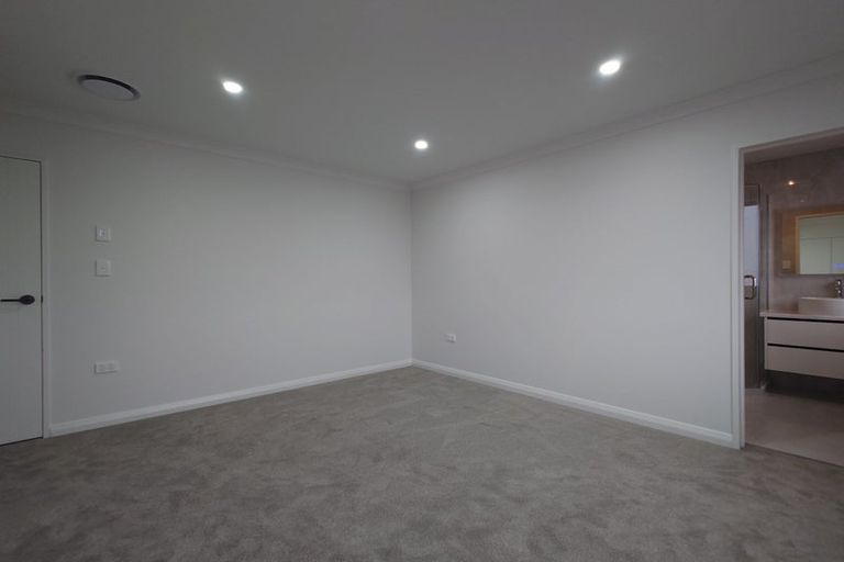 Photo of property in 66 Michael Bosher Way, Flat Bush, Auckland, 2019