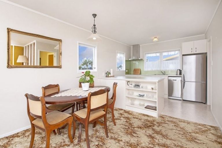 Photo of property in 2a Rachael Place, Farm Cove, Auckland, 2012