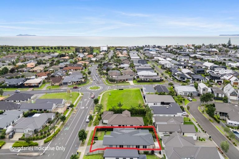 Photo of property in 77 Sandhurst Drive, Papamoa Beach, Papamoa, 3118