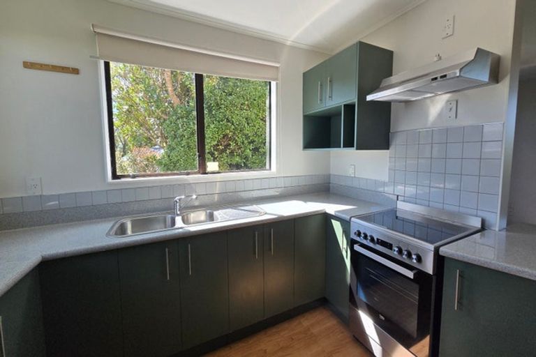 Photo of property in 3 Owaka Close, Kelson, Lower Hutt, 5010