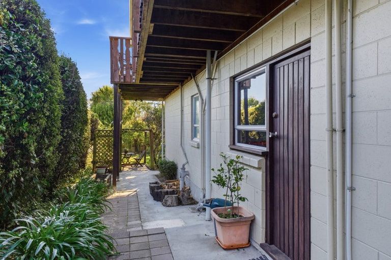 Photo of property in 365 Centaurus Road, Hillsborough, Christchurch, 8022