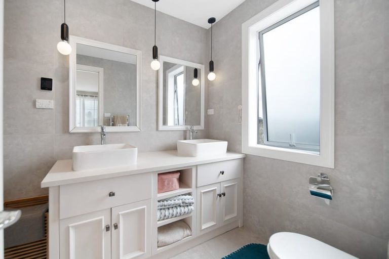 Photo of property in 2 Bela Vista Boulevard, Swanson, Auckland, 0614