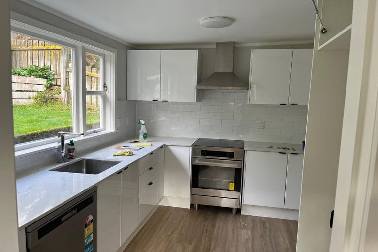 Photo of property in 6 Awarua Street, Ngaio, Wellington, 6035