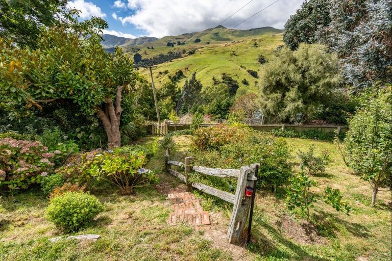 Photo of property in 8 Shadbolts Road, Pigeon Bay, Akaroa, 7583