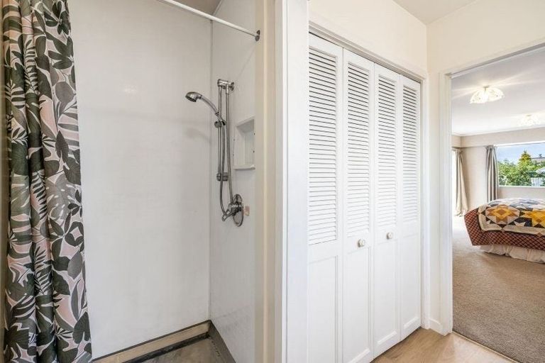 Photo of property in 230 Avonhead Road, Avonhead, Christchurch, 8042