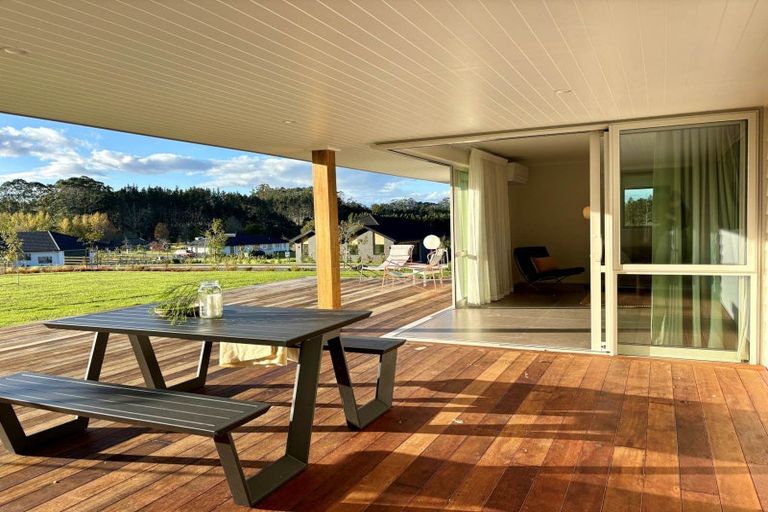 Photo of property in 22 Lone Gum Lane, Kerikeri, 0230